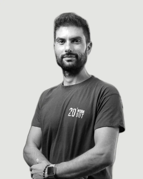 Μάνος Μανωλάς